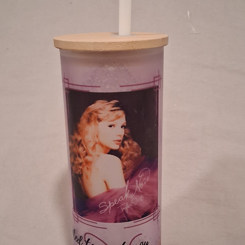 Taylor Swift 20 Ounce Glass Tumbler : Wood Lid : Straw : Frosted